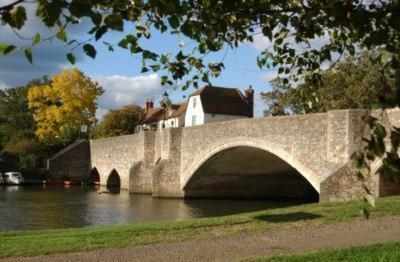 Kingfisher Barn Bed & Breakfast Abingdon-on-Thames Extérieur photo